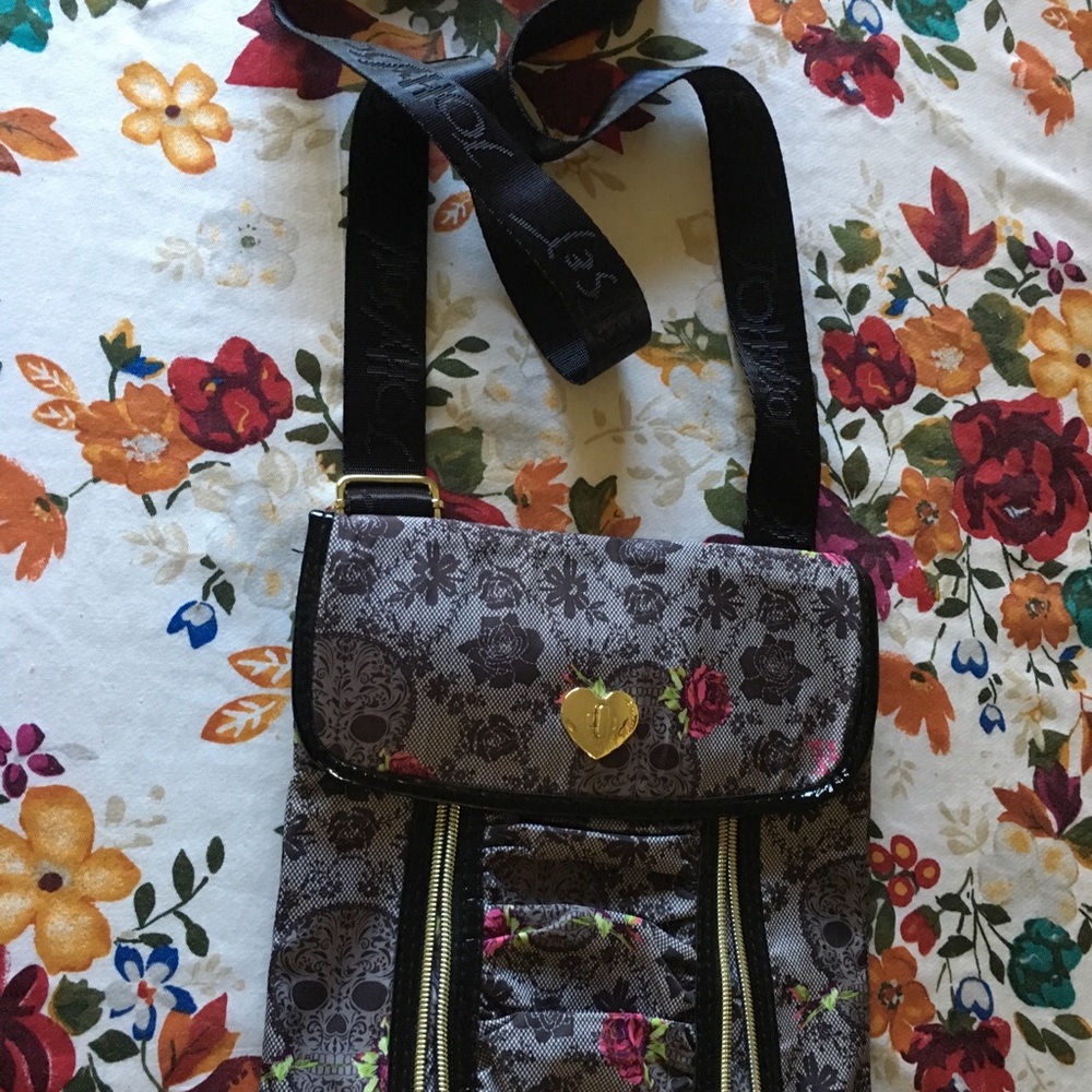 Crossbody purse